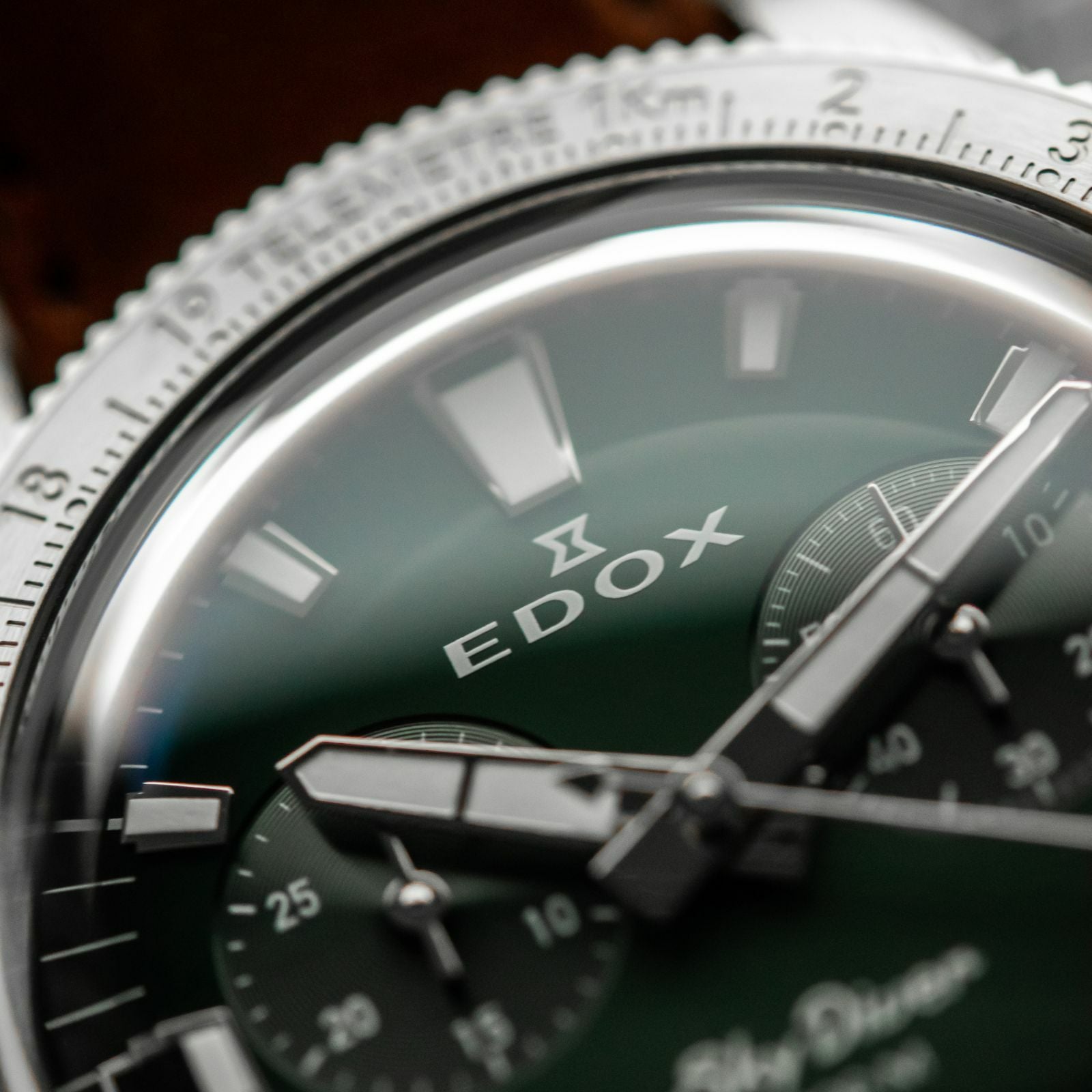 スカイダイバー クロノグラフ | EDOX Official Site